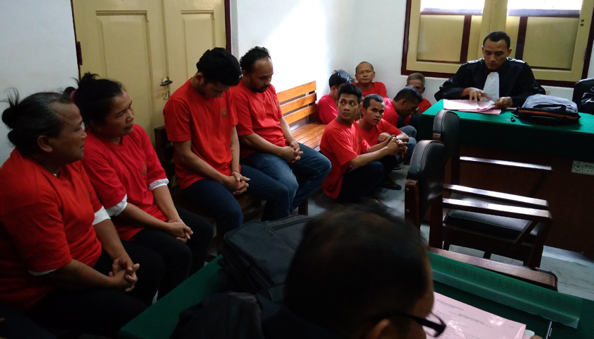 dituntut seumur hidup