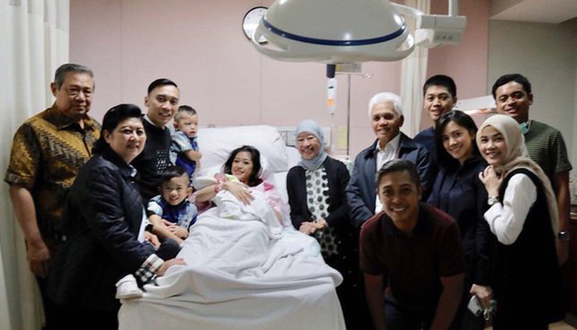 melahirkan anak ketiga