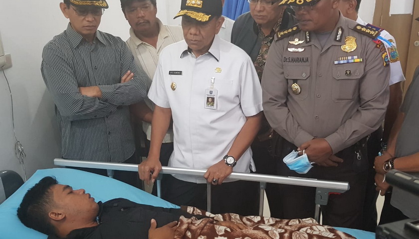 jenguk korban kapal