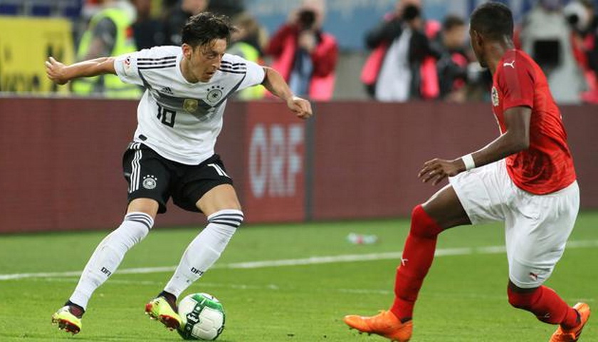 mesut-ozil