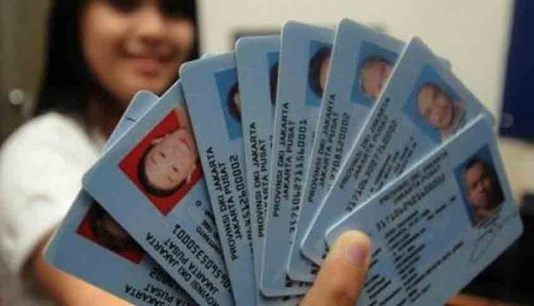 Proses pengurusan dokumen kependudukan di kantor Disduk Medan