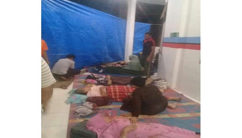 Bus rombongan peziarah