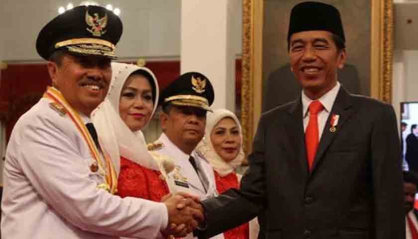 Pasangan Syamsuar-Edy Nasution dilantik