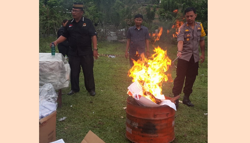 surat suara rusak