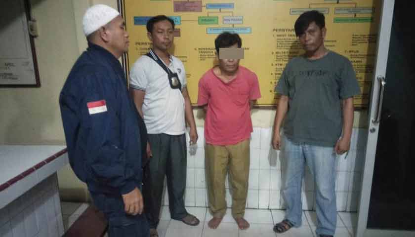 tiga tahun buron