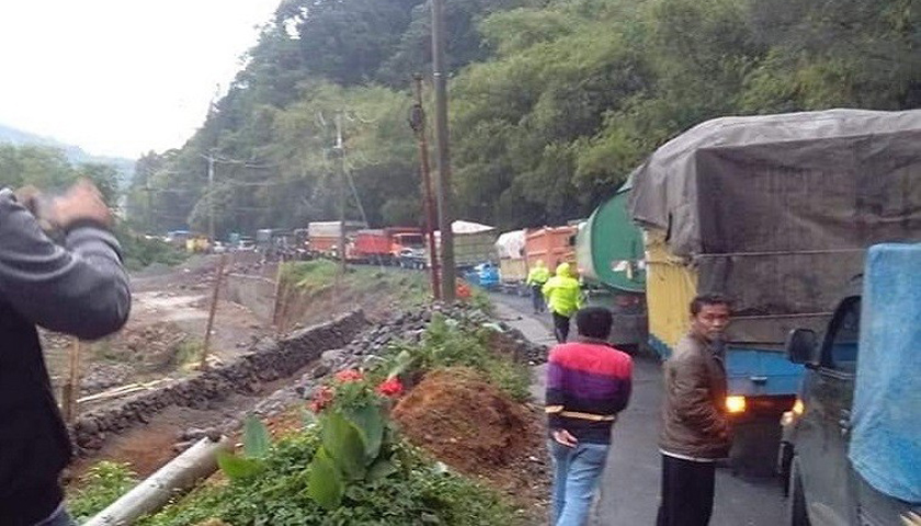 menghindari kemacetan