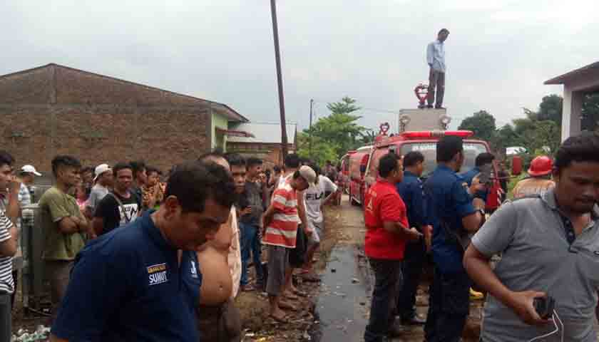 rumah Diamuk sijago merah