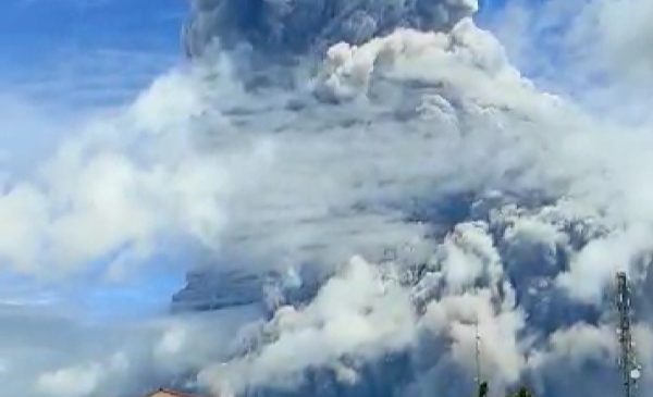 erupsi gunung sinabung