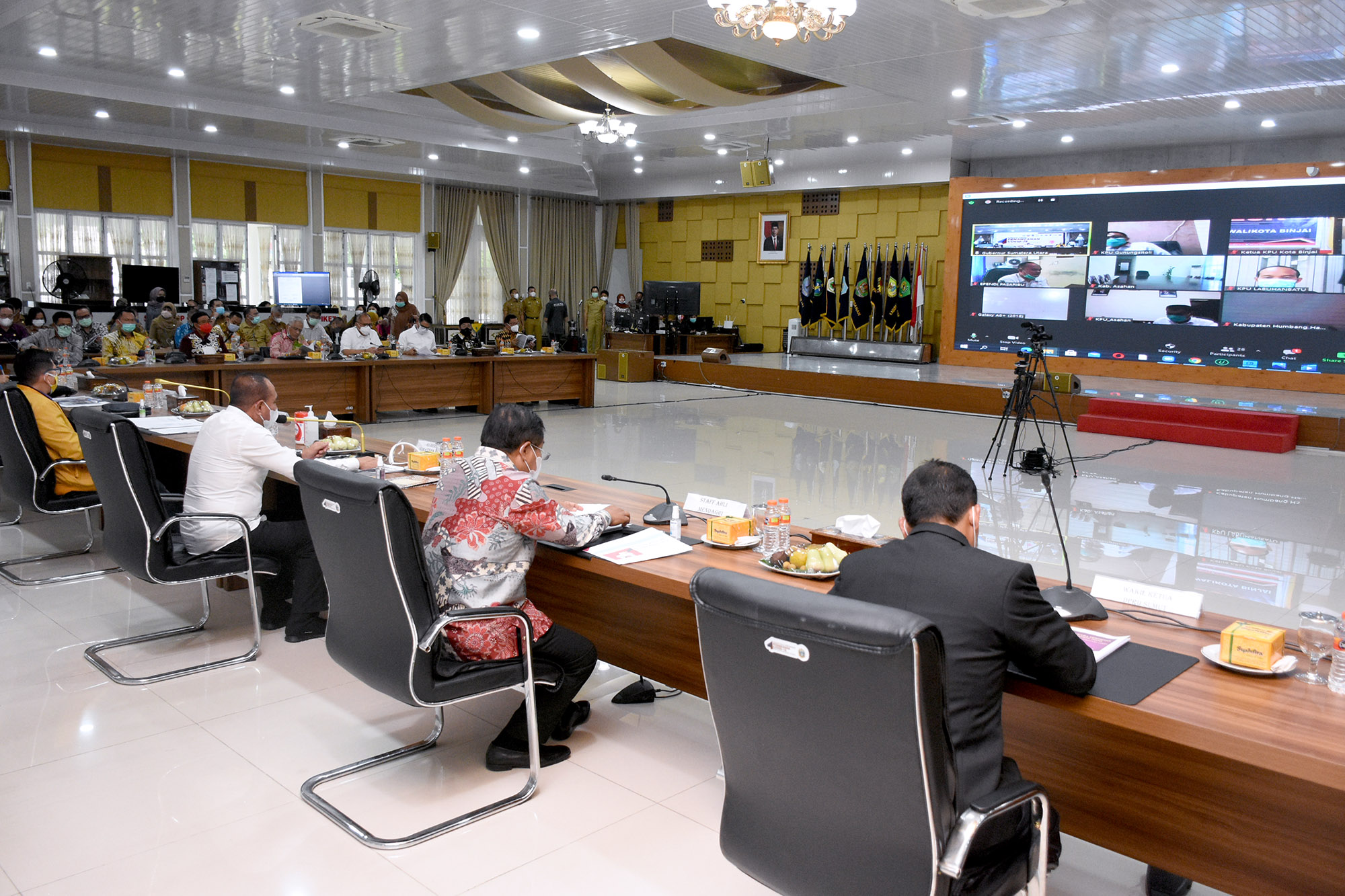 Rapat Persiapan Pilkada Serentak 2020 di Sumut Gubernur Yakinkan DPR Soal Kondusifitas Rakyat