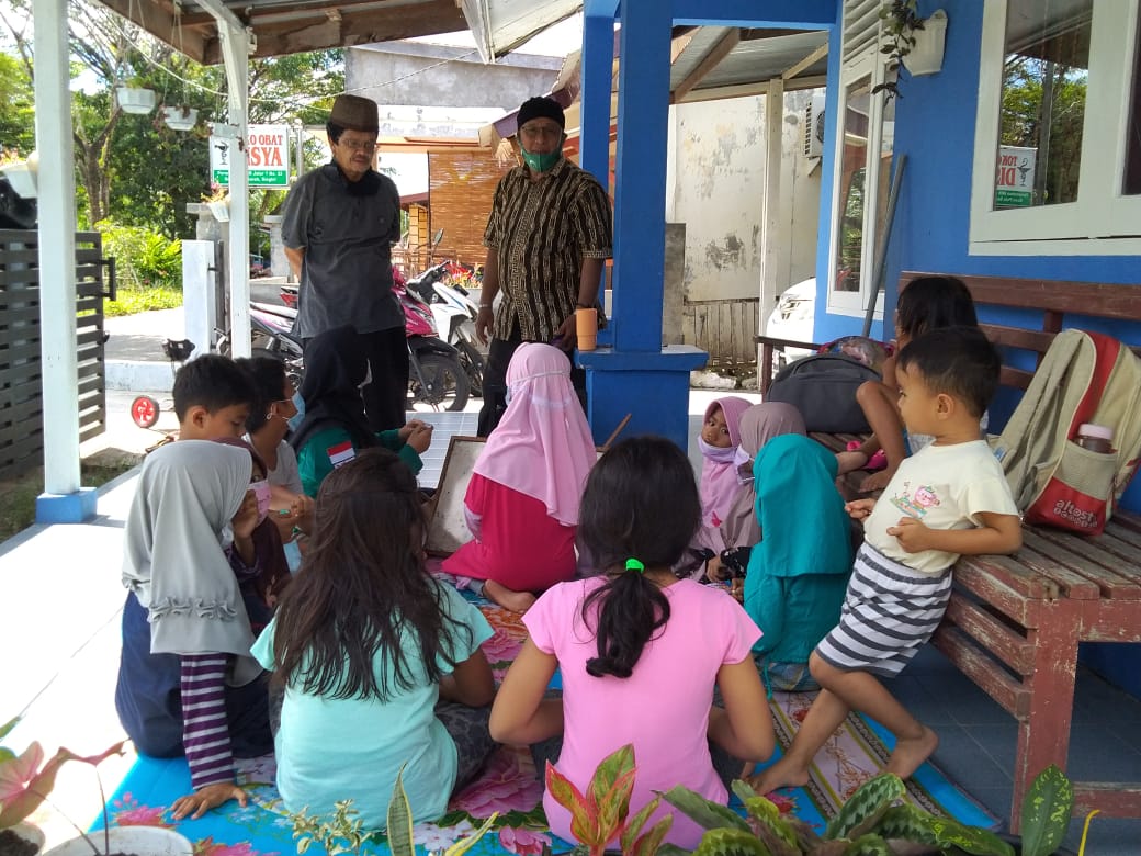 Adaptasi kebiasaan baru, Mahasiswa USK KKN di Aceh Singkil Mengajar Sistem Door To Door