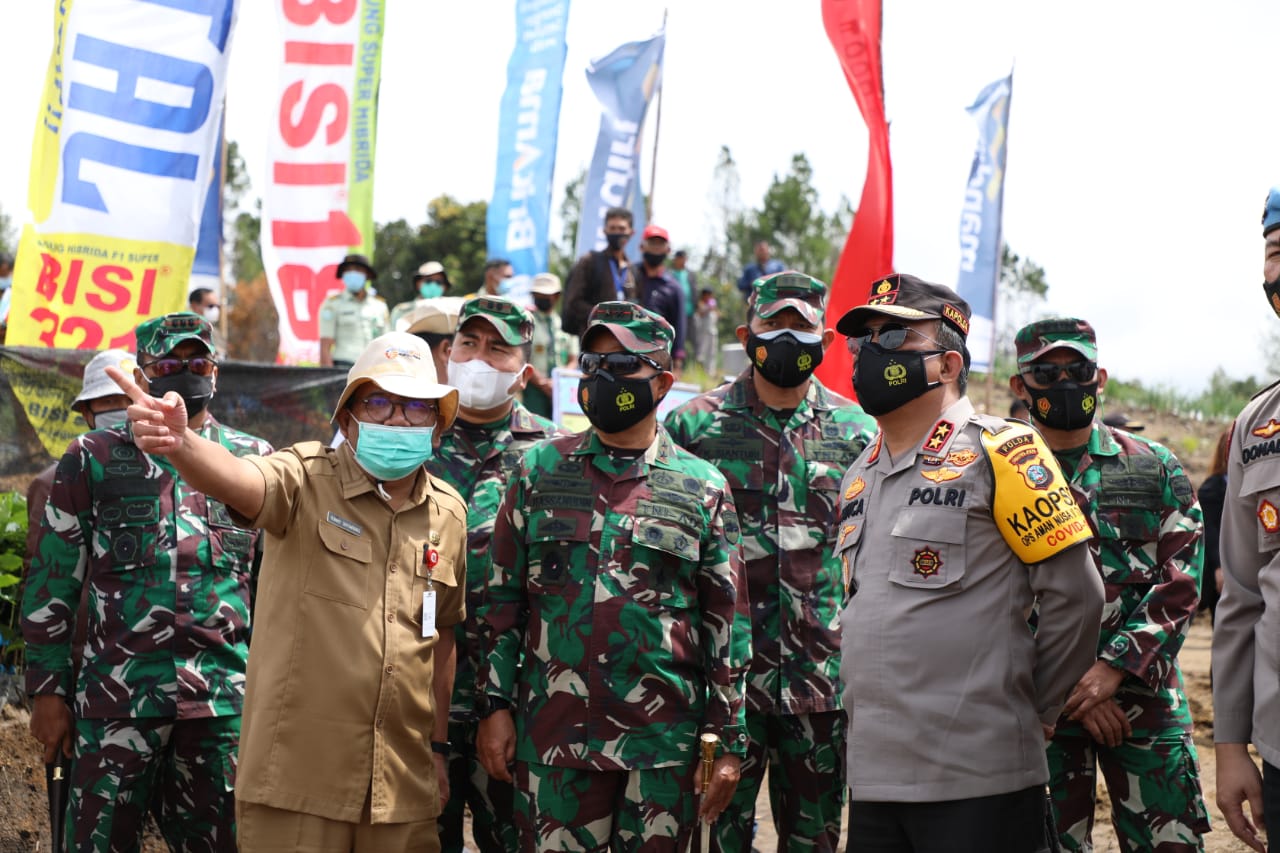 Kapolda Sumut Dampingi Tiga Menteri Kunker ke Humbahas