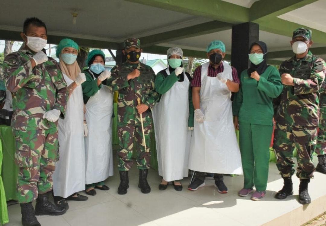 Pangdam Tinjau Serbuan Vaksinasi TNI di Dua Tempat