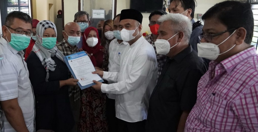 H Farianda Putra Sinik dan M Syahrir Mendaftar Calon Ketua PWI dan Ketua DKP PWI Sumut
