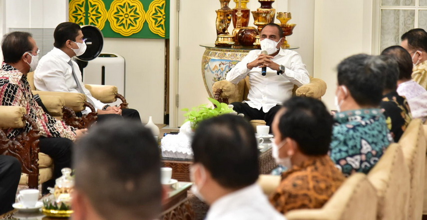 Gubernur Sumut Edy Rahmayadi minta Perusahaan Air Minum Daerah (PDAM) Tirtanadi untuk mempercepat memenuhi kebutuhan air masyarakat Kota Medan dan sekitarnya, sebanyak 11.000 liter/detik.