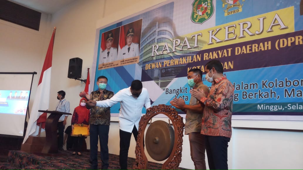 Buka Raker DPRD Medan, Hasyim Ingatkan Tetap Patuhi Prokes