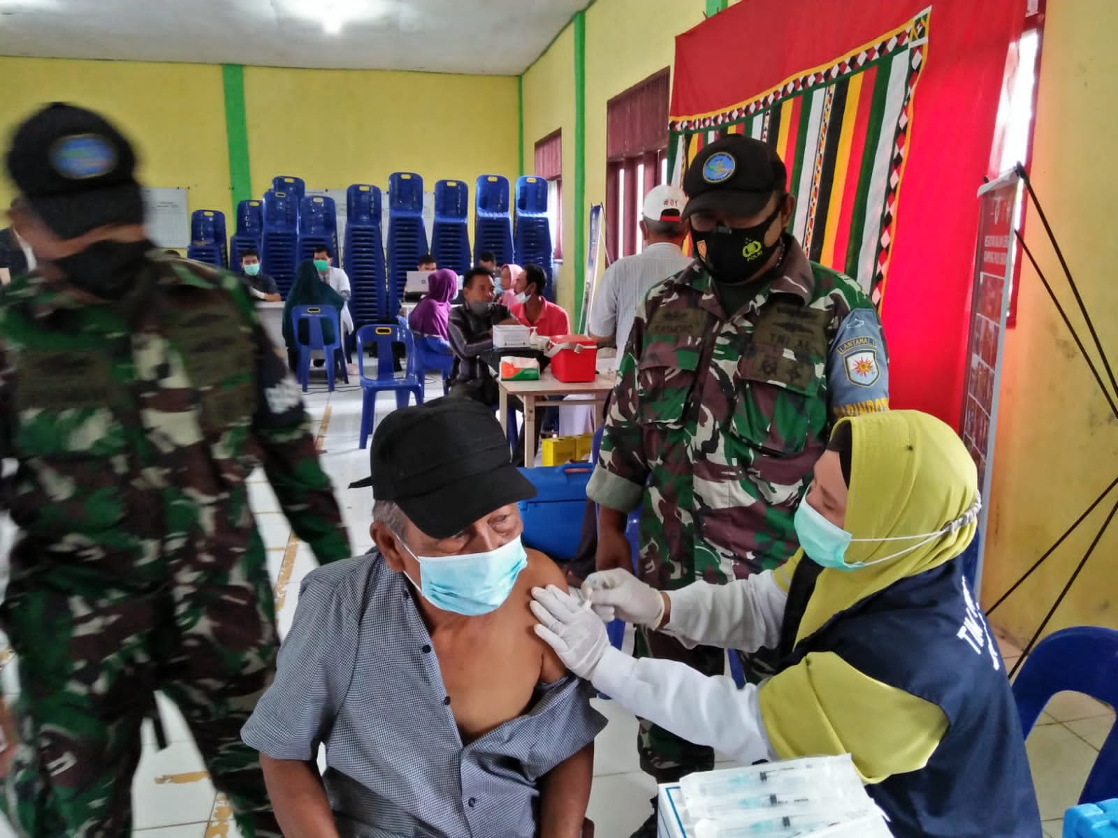 Serbuan vaksinasi massal terus dilakukan di Aceh Singkil.