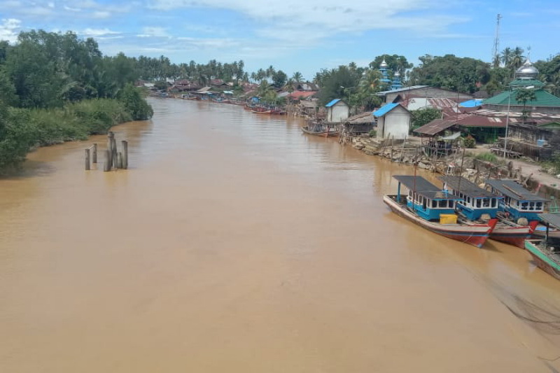 Tambang Emas Ilegal di Sungai Batang Natal Terus Beraktivitas
