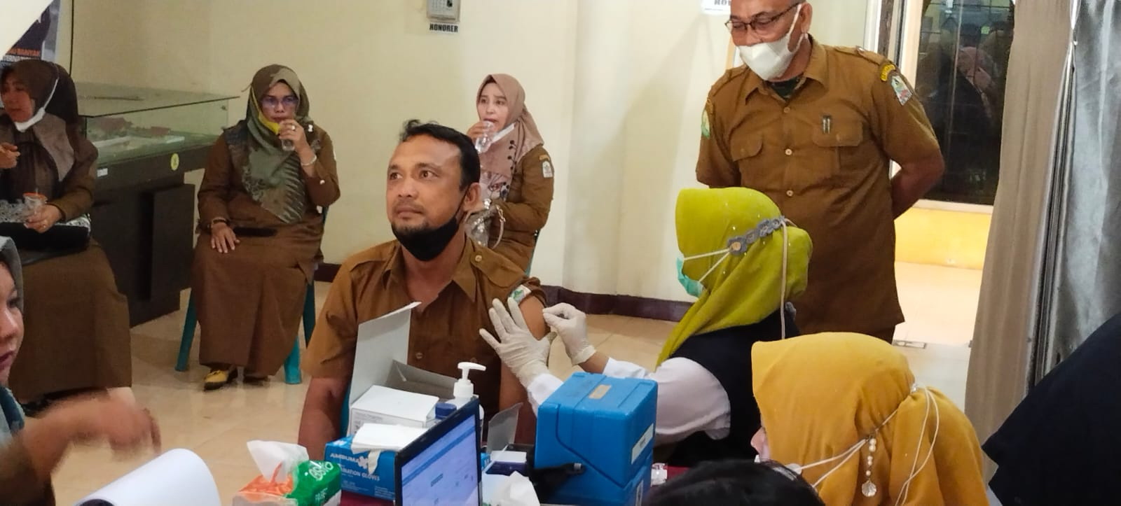 Cakupan Tenaga Kesehatan yang Sudah Vaksin di Aceh Singkil Menyentuh Angka Seratus Persen