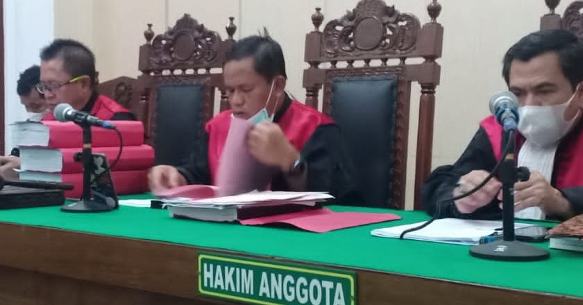 Eko Wiji Santoso (43), warga Rungkut Asri Barat XIII/35, Kelurahan Rungkut Kidul, Kecamatan Rungkut, Kota Surabaya, Selasa (25/1/2022) di Cakra 7 PN Medan dibui 3 tahun
