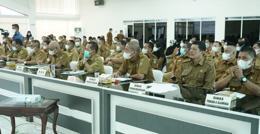 Pemkab Asahan melaksanakan rapat koordinasi pemerintahan (Rakorpem) pertama di tahun 2022. Berlangsung di Aula Melati Kantor Bupati Asahan, Selasa (11/1/2022)