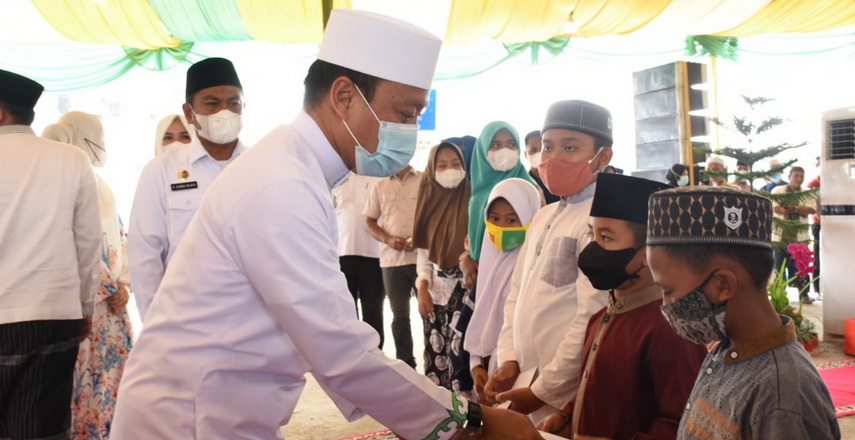Pemkab Sergai menggelar Tabligh Akbar dalam rangka Hari Jadi Ke-18 Tahun 2022 yang digelar di Halaman Masjid Agung Sergai, Desa Firdaus Kecamatan Sei Rampah, Rabu (12/1/2021)