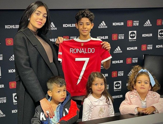 Cristiano Ronaldo Jr Teken Kontrak dengan MU, Pakai Nomor 7