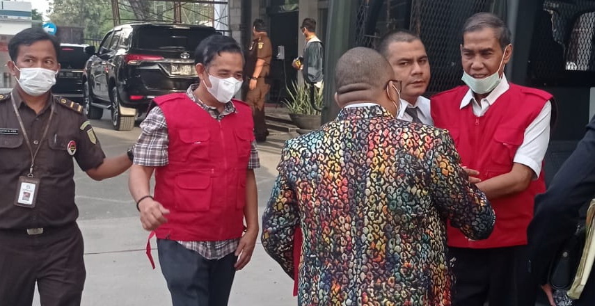 Tim JPU Pidsus Kejati Sumut akhirnya melimpahkan berkas perkara dugaan korupsi tiga mantan petinggi di PT Perkebunan Sumatera Utara (PSU) ke Pengadilan Tipikor Medan.