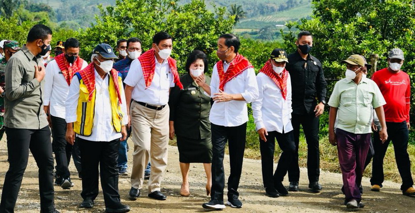 Presiden RI Joko Widodo (Jokowi), jalan ke Desa Kutambelin, Liang Melas Datas (LMD), Kabupaten Karo
