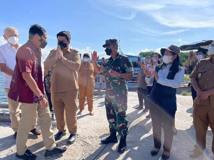 Menteri Pariwisata Sandiaga Uno hadir ketiga kalinya di Samosir, Selasa (22/3/2022). Kehadirannya itu adalah sebagai bentuk perhatian pemerintah pusat ke Kabupaten Samosir.