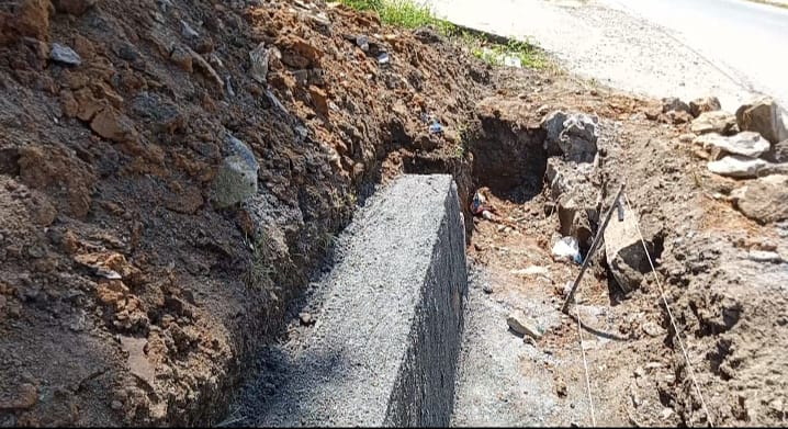 Pekerjaan proyek drainase Dusun Enam Desa Simpang Gambus Kecamatan Limapuluh, Kabupaten Batubara mulai mendapat sorotan dari warga setempat