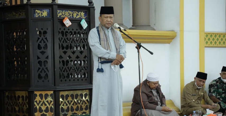 Pemkab (Pemerintah Kabupaten) Asahan menggelar Peringatan Isra Mi'raj 1443 H/2022 M di Masjid Agung H Achmad Bakrie Kisaran, Selasa (8/3/2022).