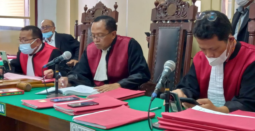 JPU dan majelis hakim