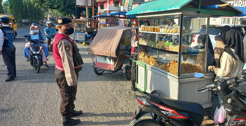 Sat Samapta Polres Langkat melaksanakan kegiatan patroli menjelang puasa di Wilkum Kabupaten Langkat, Kamis (28/4/2022)