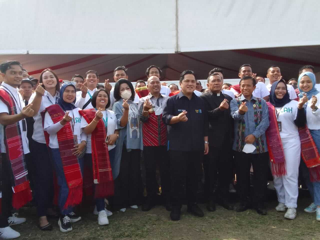 Menteri BUMN Erick Thohir Kunjungi Pasar Rakyat di Tarutung