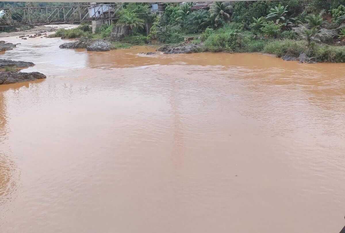 Sungai Batang Natal Kembali Keruh, Diduga PETI Masih Beroperasi