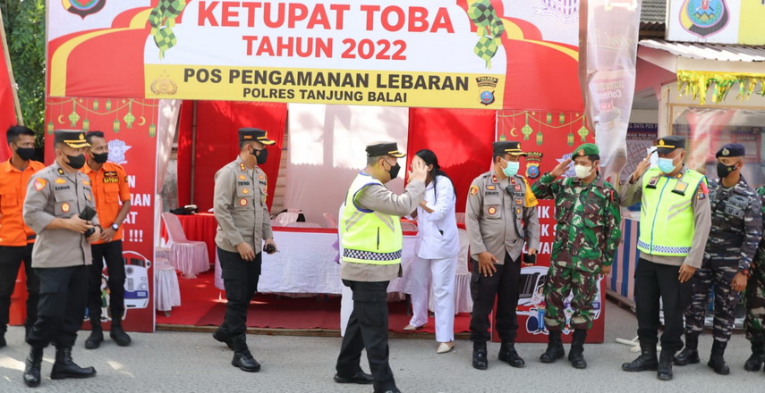 Kapolres Tanjungbalai AKBP Triyadi SH SIK mendampingi Karo Rena Polda Sumut Kombes Pol Harries Budihato SIK MSi