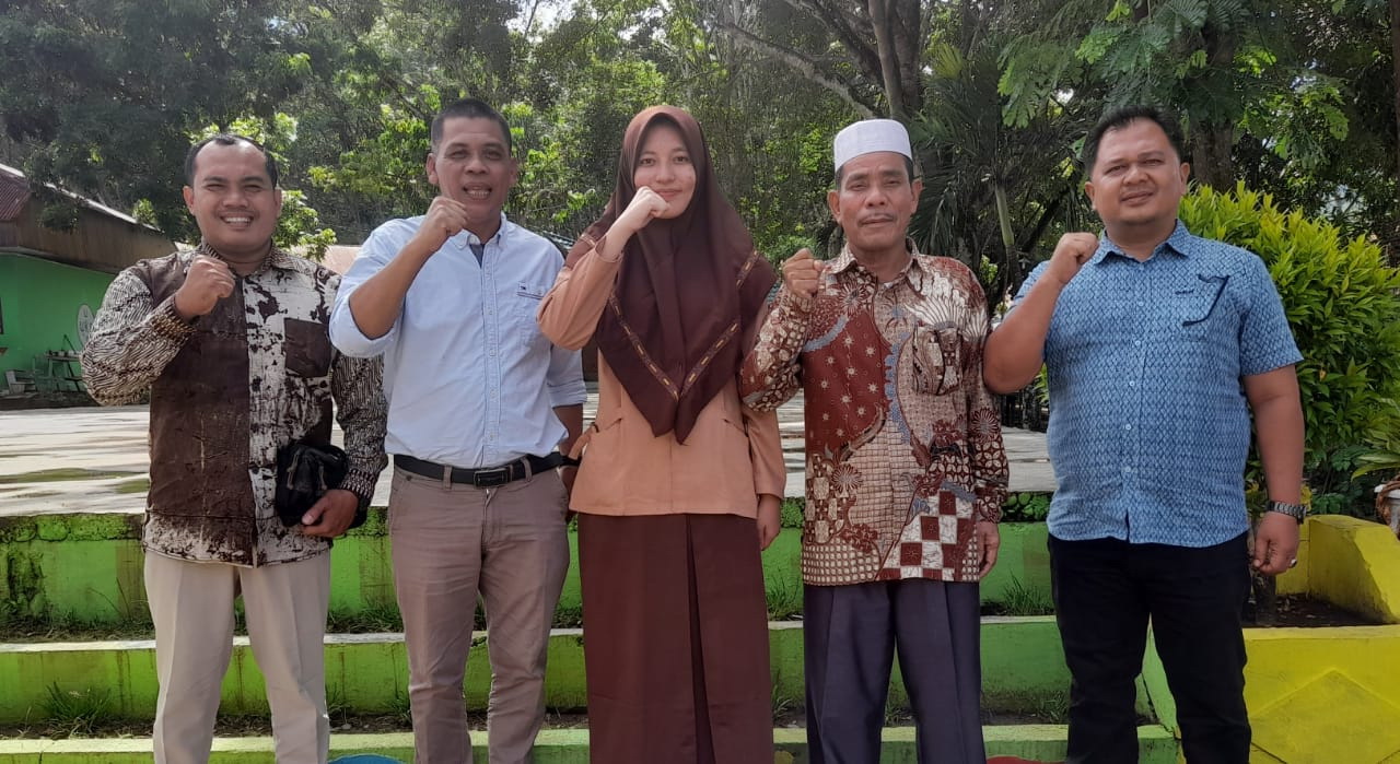 Setelah selesai mengikuti ujian seleksi dan lulus menjadi salah satu anggota Pasukan Pengibaran Bendera (Paskibraka) untuk tingkat nasional dari Provinsi Sumatera Utara, Marfah Ronaito Batubara dikembalikan ke sekolah untuk mengikuti proses belajar.