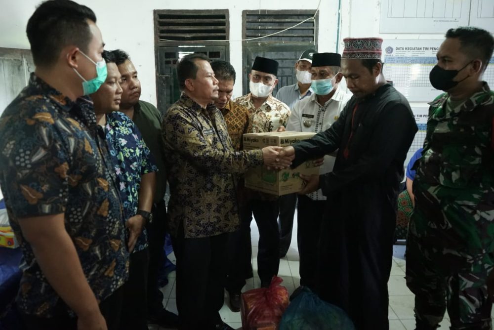 Pemkab Asahan kembali menyalurkan bantuan kepada korban kebakaran di Desa Sei Apung Jaya Kecamatan Tanjung Balai. Bantuan yang disalurkan