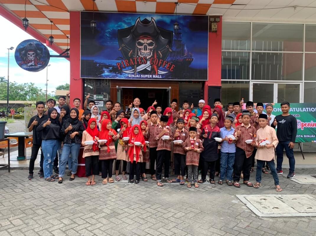 Reopening Pirates Coffee, 38 Anak Yatim Piatu Terima Tali Asih