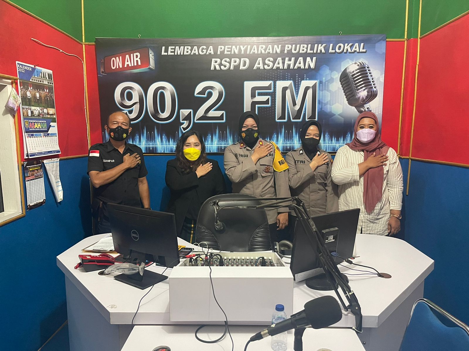 Talk Show di Radio RSPD Asahan, Waka Polres Ajak Masyarakat Hadiri Kegiatan Bakti Kesehatan