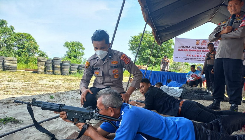Bermacam acara digelar oleh Polres Aceh Singkil dalam memperingati HUT Bhayangkara ke-76. Mulai dari acara donor darah, anjangsana dengan para purnawirawan polisi, dan acara sosial lainnya.