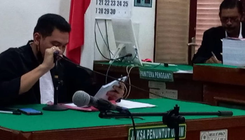 Oknum Ketua Komisi A DPRD Tanjungbalai Dahman Sirait, Senin (6/6/2022), menjalani sidang perdana secara video teleconference (vicon) di Cakra 8 Pengadilan Tipikor Medan.