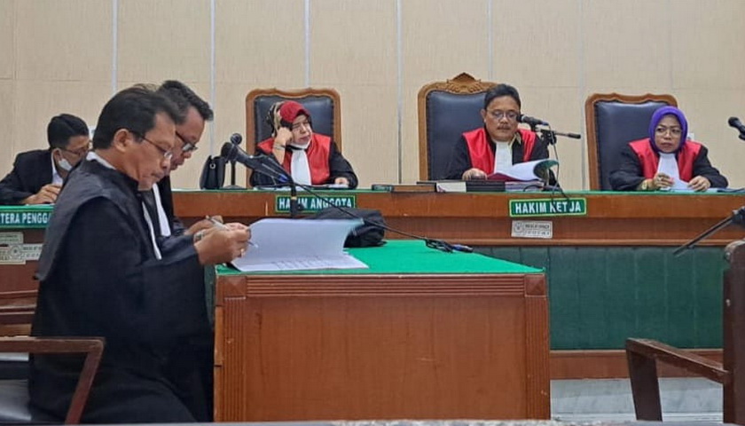 Mantan Kepala Cabang (Kacab) PT Bank Syariah Mandiri (BSM) Jalan Gajah Mada Medan Waziruddin, Rabu (29/6/2022), menghadapi tuntutan 14 tahun penjara.