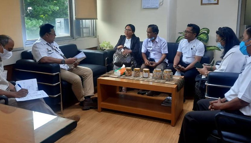 Kadis Ketahanan Pangan dan Pertanian Kabupaten Samosir Dr Tumiur Gultom melakukan kunjungan ke beberapa Dirjen di Kementerian Pertanian RI di Jakarta, Rabu (15/6/2022).