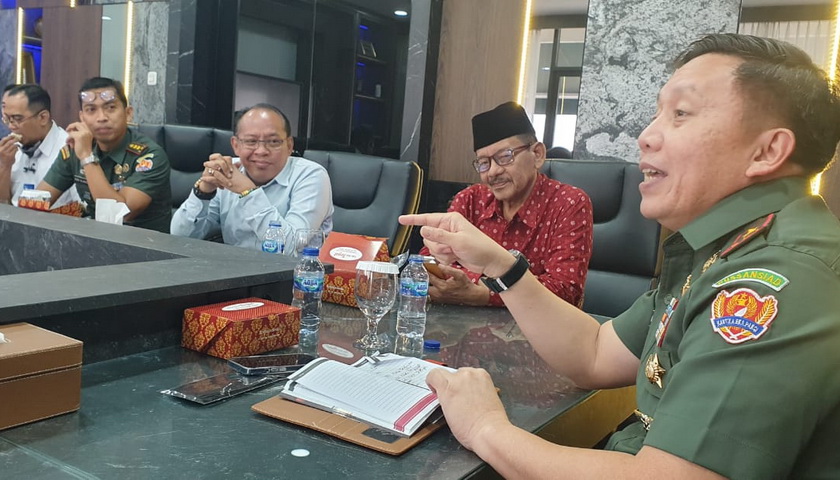 Steering Committee (SC) Rapat Pimpinan Nasional Serikat Media Siber Indonesia (SMSI) Tahun 2022 melakukan rapat persiapan bersama pimpinan Pusat Sandi dan Siber Angkatan Darat, Rabu (22/6/2022), di Jakarta Pusat.