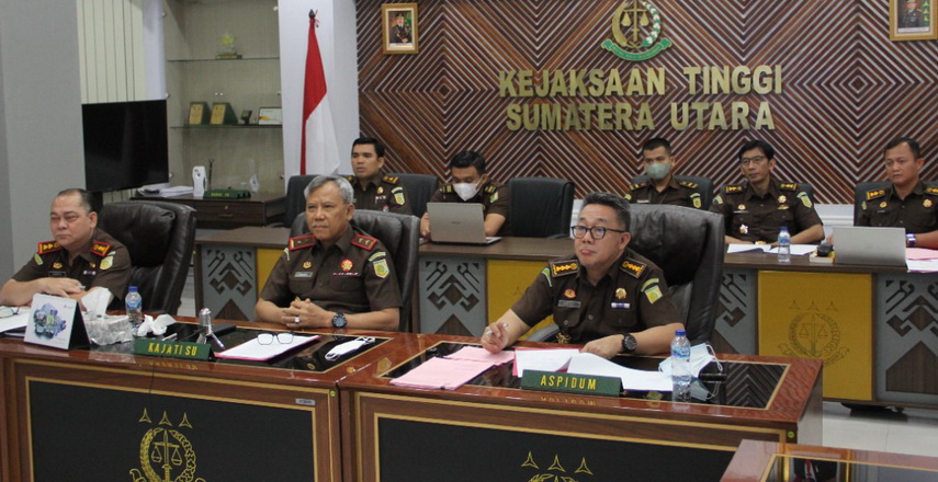 Jaksa Agung Muda Bidang Pidana Umum (JAMPidum) Dr Fadil Zumhana, akhirnya menyetujui usulan Kejaksaan Tinggi Sumatera Utara (Kejati Sumut) menghentikan penuntutan 2 kasus tindak pidana lewat pendekatan keadilan restoratif atau 'restorative justice' (RJ).