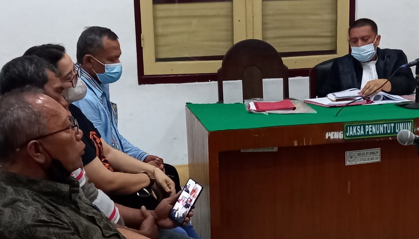 Setelah beberapa jam menunggu, JPU dari Kejati Sumut dan 2 saksi dari Kota Tebingtinggi, Provinsi Sumatera Utara serta satu lagi dari Kota Bogor, Jawa Tengah akhirnya harus menelan pil kekecewaan.