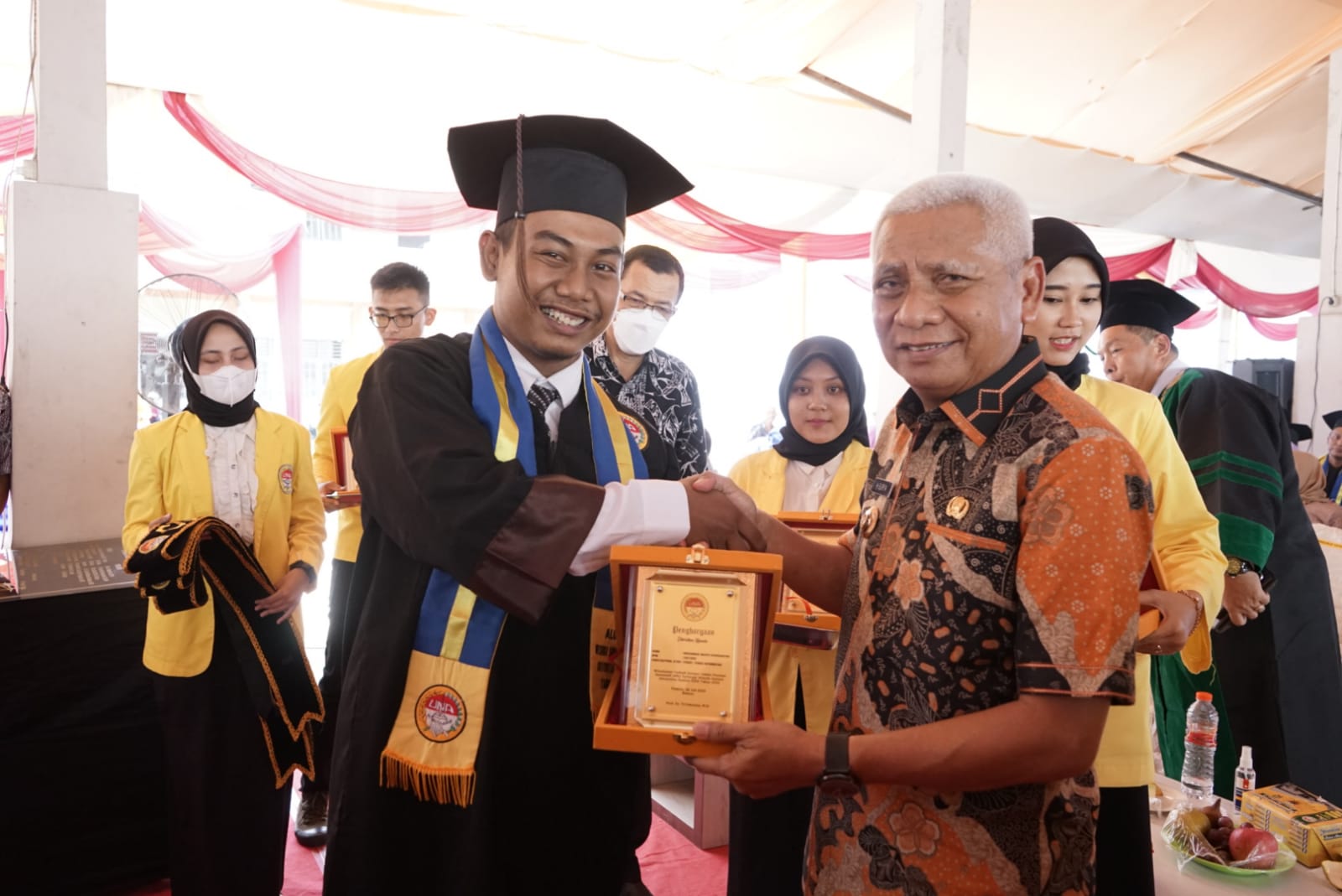 Bupati Asahan Hadiri Wisuda Sarjana UNA ke XXIX