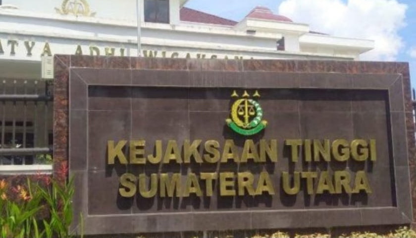 Kejaksaan Tinggi Sumatera Utara (Kejati Sumut) diminta untuk serius mengusut keterlibatan salah seorang konglomerat terkenal asal Kota Medan, Mujianto.