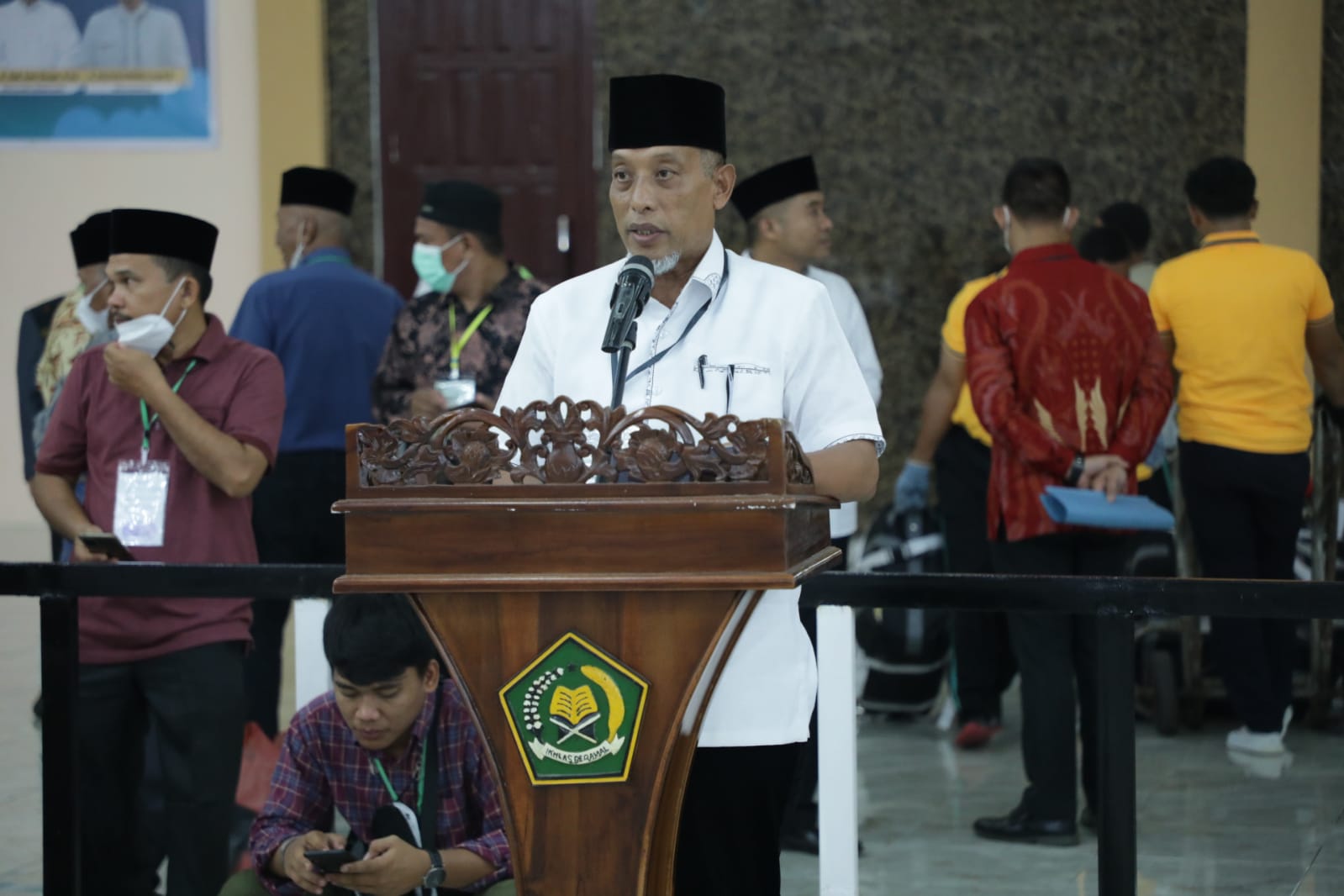 Asisten I dan Kabag Kesra Jemput Jemaah Haji di Asrama Haji Medan